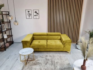 Rivaldi 2 Riviera 41 (Niezwykle stylowa i komfortowa sofa dwuosobowa z serii Rivaldi. To idealny wybór dla tych, którzy cenią sobie elegancję i wygodę. Dodatkowo, ruchome zagłówki pozwalają dostosować ją do własnych potrzeb.)